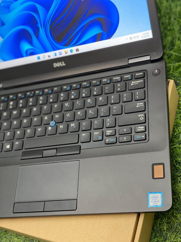 ð» DELL LATITUDE ð  Especificações Técnicas: • Modelo: DELL LATITUDE • Processador: Intel Core I5(6ª th) • Armazenamento: 254 SSD • Memória RAM: 8 GB • Impressão Digital: Sensor biométrico integrado • Teclado: Luminoso (retroiluminado) • Ecrã: 14.0 polegadas • Estado: Seminovo Na caixa • Sistema Operativo: Windows 11 instalado ð° Preço: 260.000 Kz ð¦ Disponibilidade: 15 unidades disponíveis! ⚡ Poderoso | ðª Super potente | ð Flexível | ð Rápido e veloz ✅ Melhores ofertas de garantia